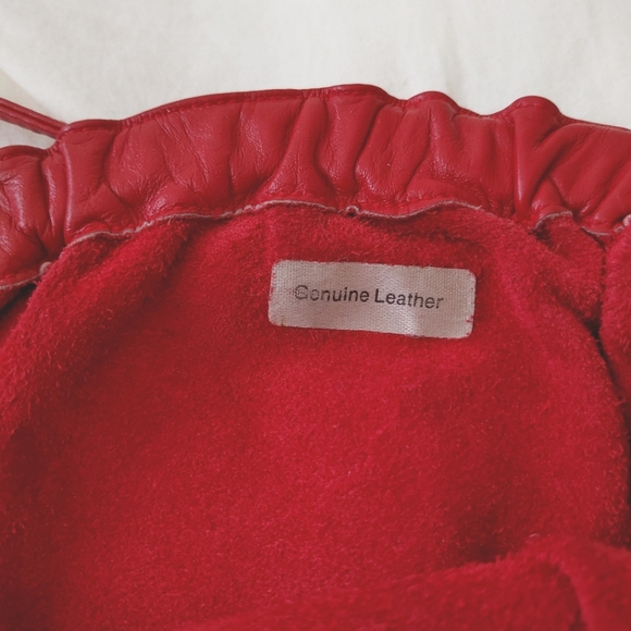 Vintage 80s red leather hinged clasp shoulder purse. - Picture 7 of 9